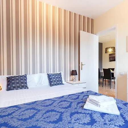 Apartament Centric *